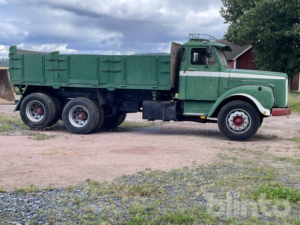 SCANIA LS 85S 42 220 - شاحنات مسطحة: صورة 1 SCANIA LS 85S 42 220 - شاحنات مسطحة: صورة 1