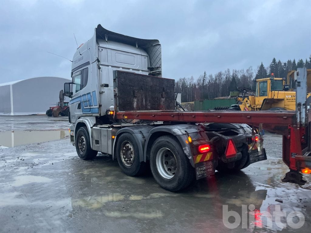SCANIA R124LA6X2/4 NA med trailer - وحدة جر, نصف مقطورة مسطحة: صورة 5 SCANIA R124LA6X2/4 NA med trailer - وحدة جر, نصف مقطورة مسطحة: صورة 5