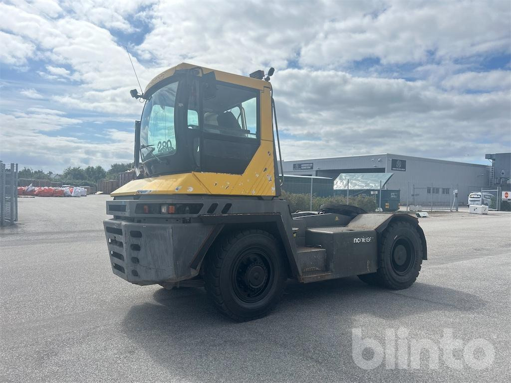 Terberg RT382 - جرار المحطة: صورة 1 Terberg RT382 - جرار المحطة: صورة 1