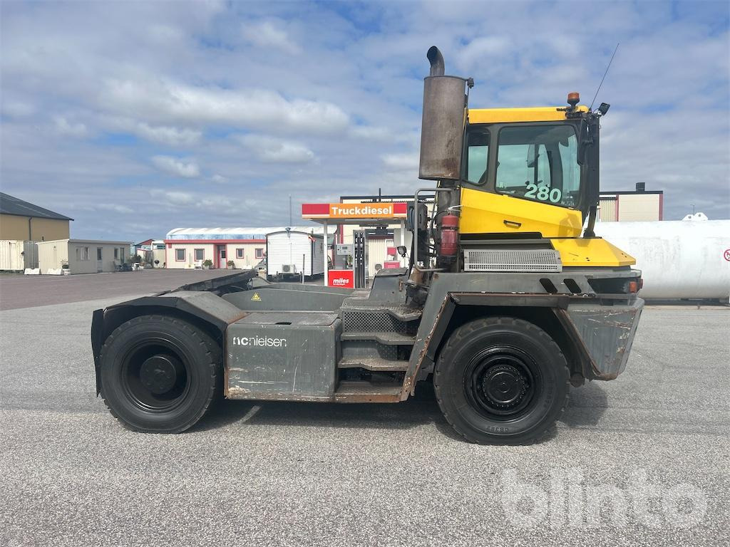 Terberg RT382 - جرار المحطة: صورة 5 Terberg RT382 - جرار المحطة: صورة 5