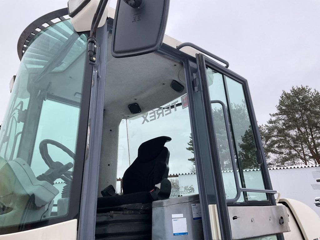 اللودر بعجل Terex TL160: صورة 23