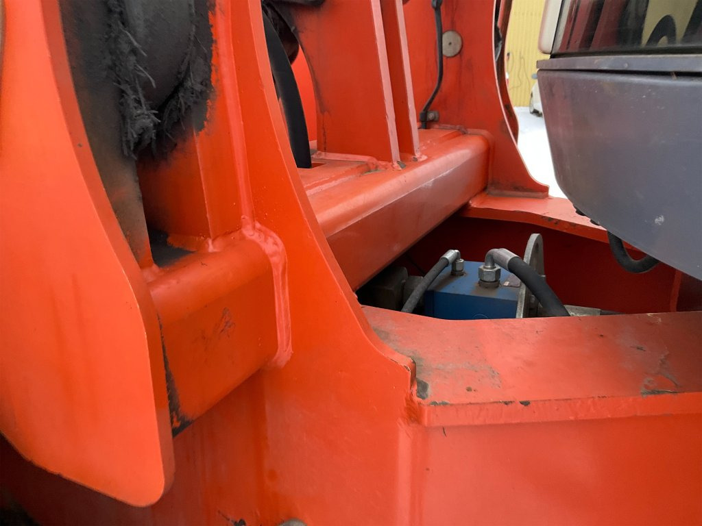 اللودر بعجل Terex TL160: صورة 15