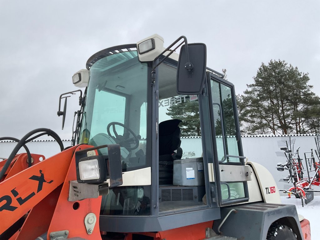 اللودر بعجل Terex TL160: صورة 13