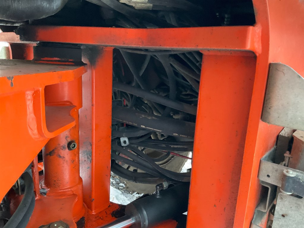 اللودر بعجل Terex TL160: صورة 19