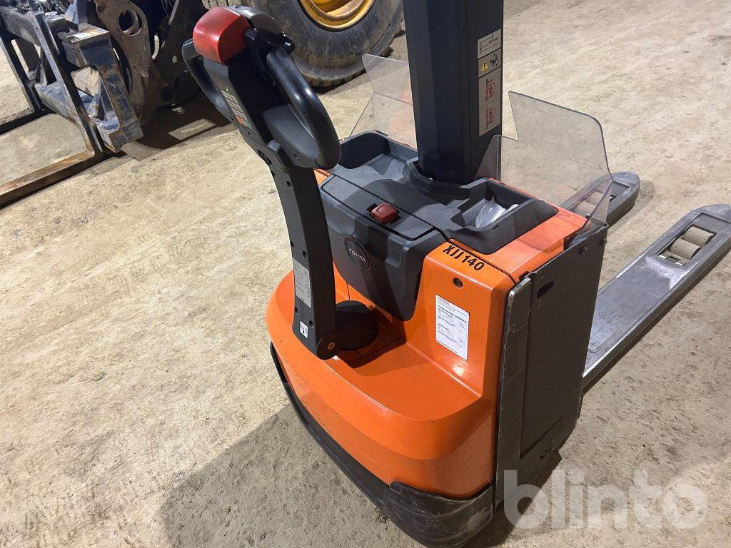 آلة التكديس Toyota SWE080L: صورة 8