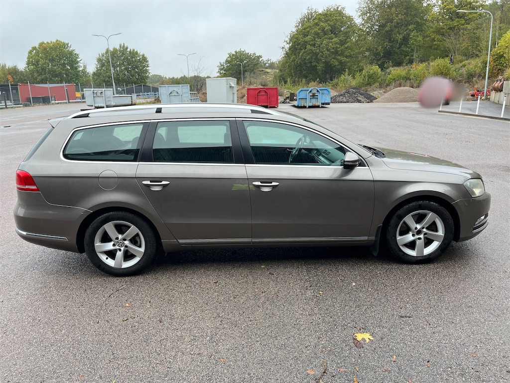 VOLKSWAGEN Passat Variant 2,0 TDI (Kommunbil) - سيارة: صورة 4 VOLKSWAGEN Passat Variant 2,0 TDI (Kommunbil) - سيارة: صورة 4