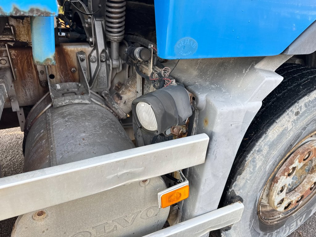 شاحنة قطع الأشجار VOLVO FH12 6X4: صورة 25