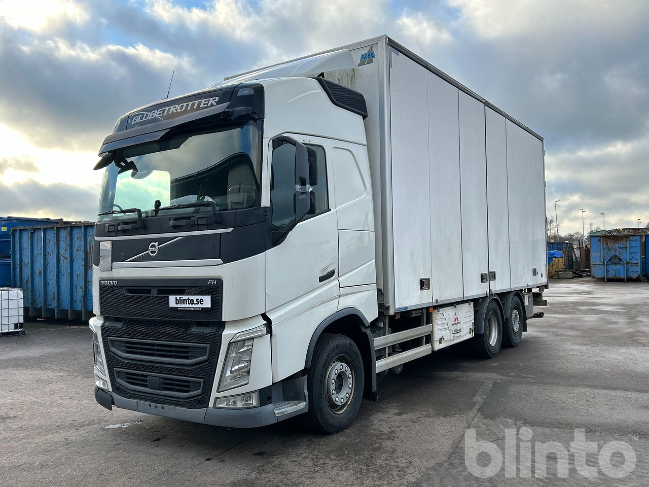 VOLVO FH - شاحنة مقفلة: صورة 1 VOLVO FH - شاحنة مقفلة: صورة 1