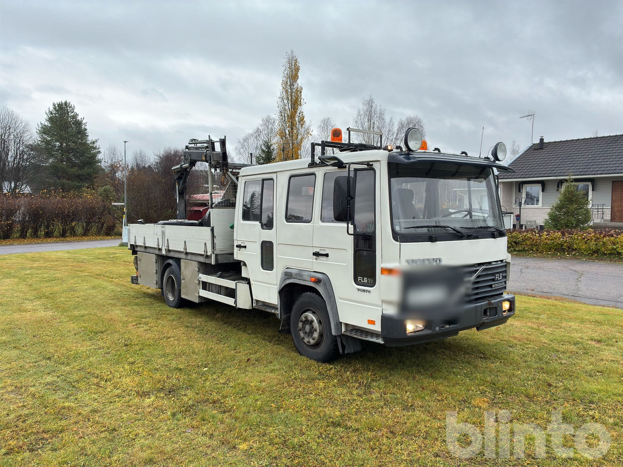 VOLVO FL611 4X2 - شاحنات مسطحة, شاحنة كرين: صورة 3 VOLVO FL611 4X2 - شاحنات مسطحة, شاحنة كرين: صورة 3