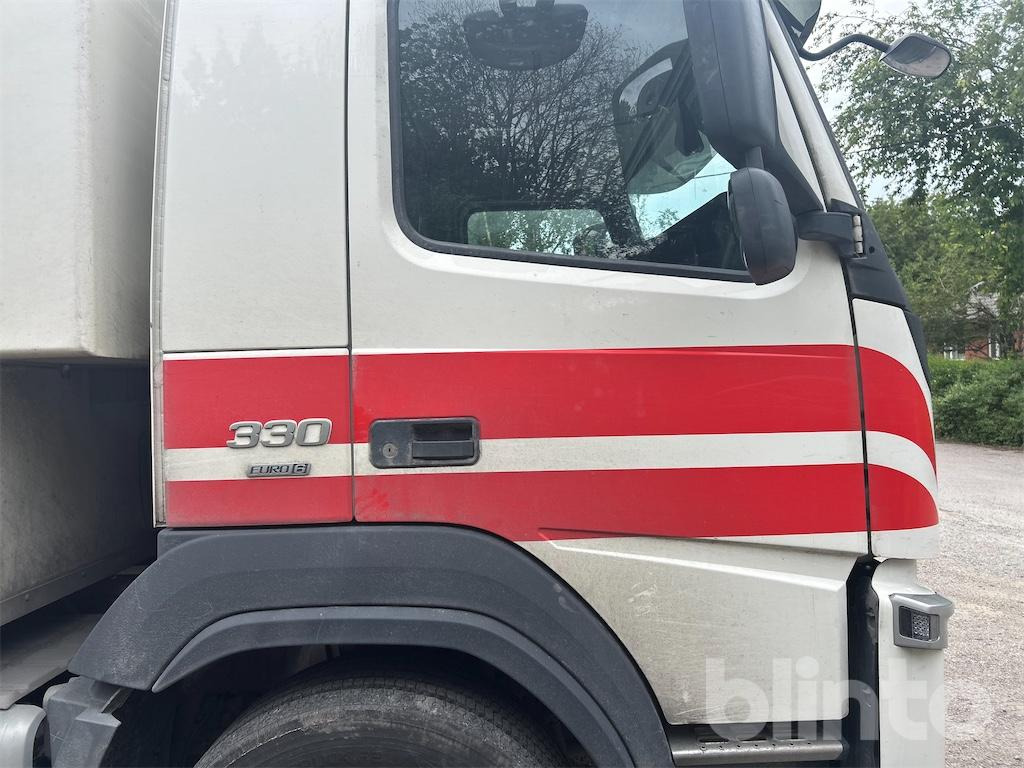 شاحنة الفريزر VOLVO FM 330: صورة 17