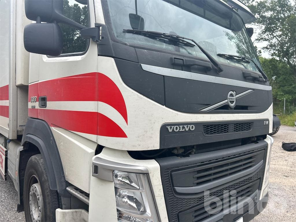 شاحنة الفريزر VOLVO FM 330: صورة 14