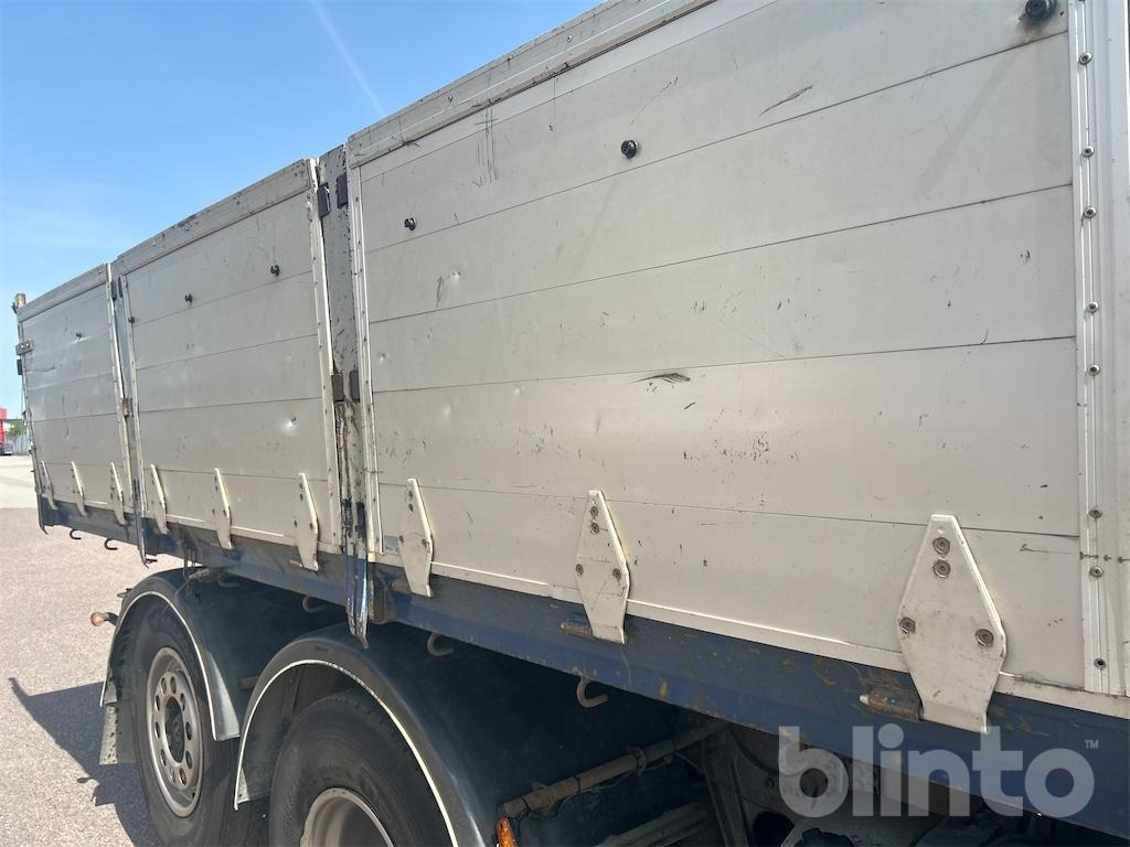 شاحنة قلاب, شاحنة كرين VOLVO FM7 6*2 - Tippflak: صورة 41