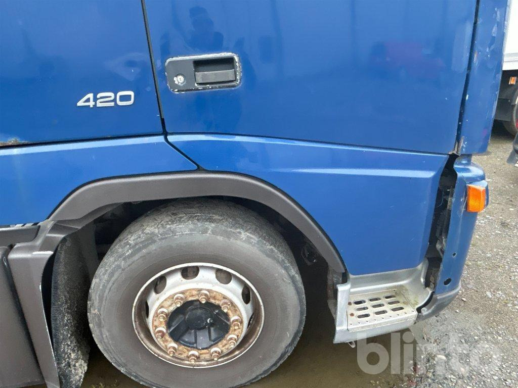 شاحنة VOLVO: صورة 25