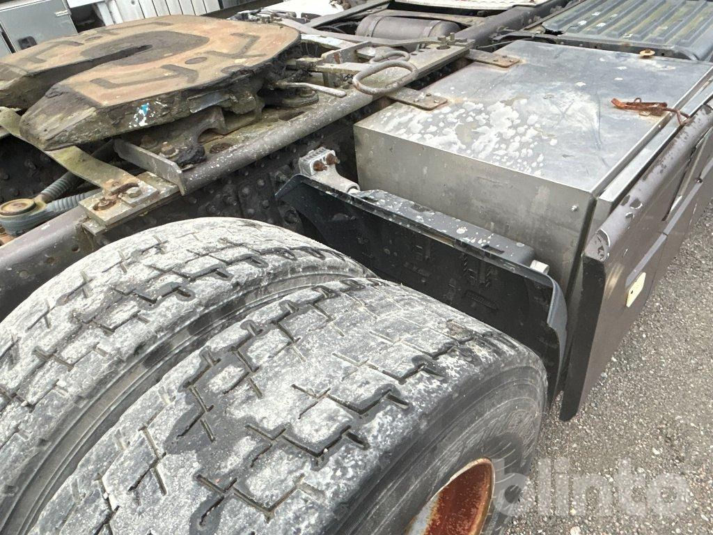 شاحنة VOLVO: صورة 33