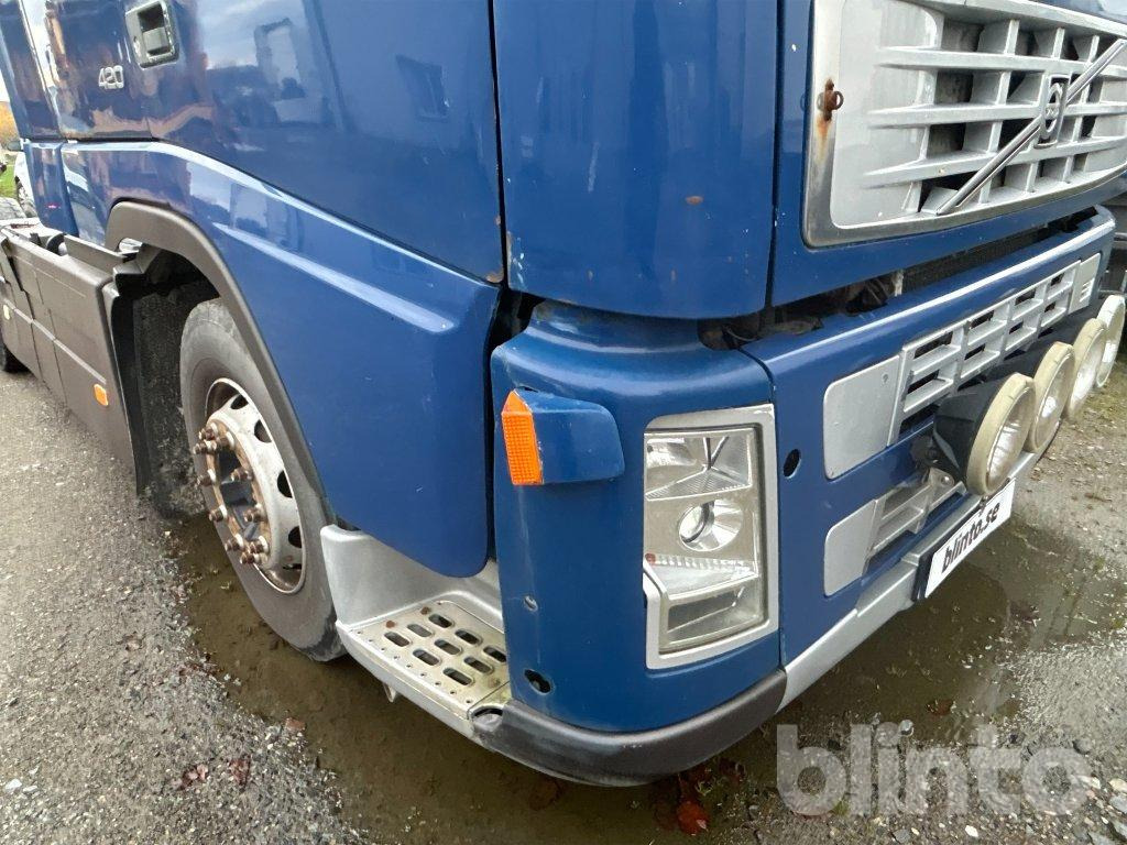 شاحنة VOLVO: صورة 20