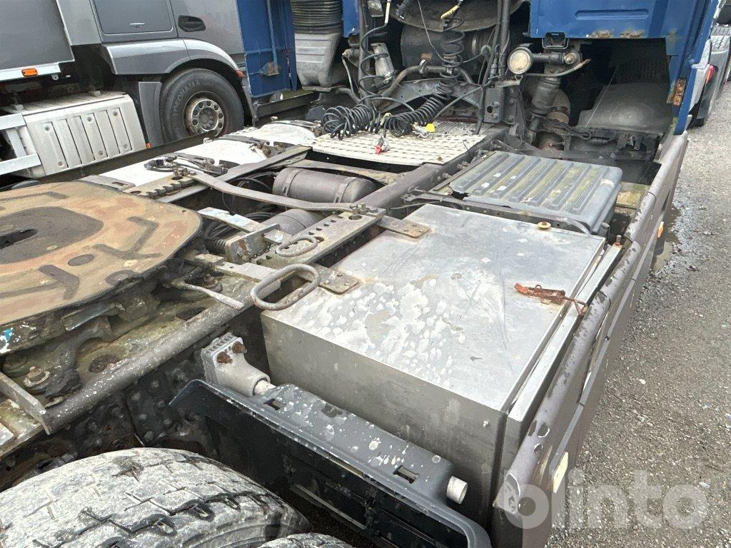 شاحنة VOLVO: صورة 32