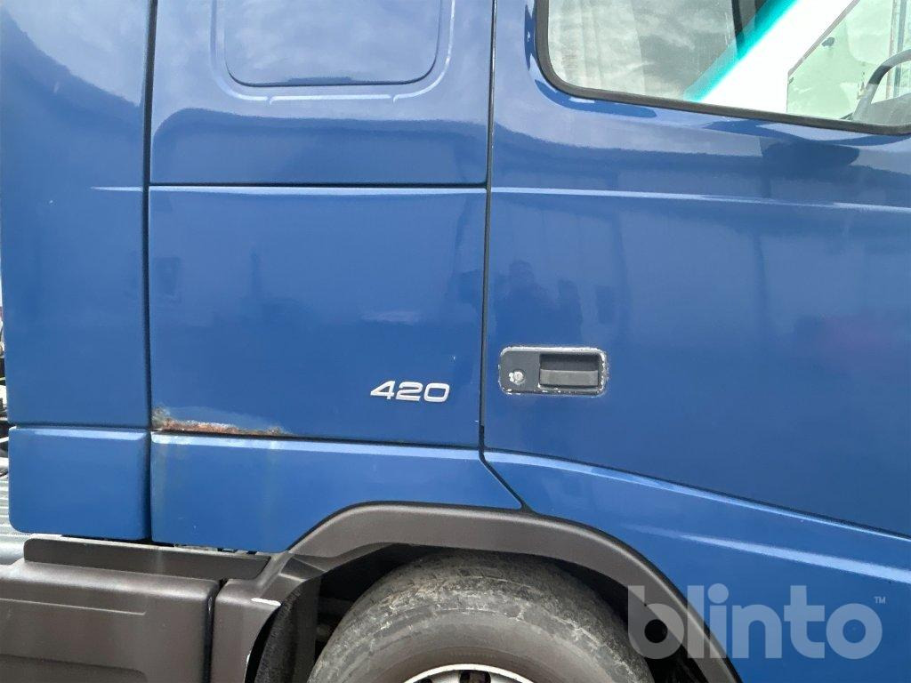 شاحنة VOLVO: صورة 24