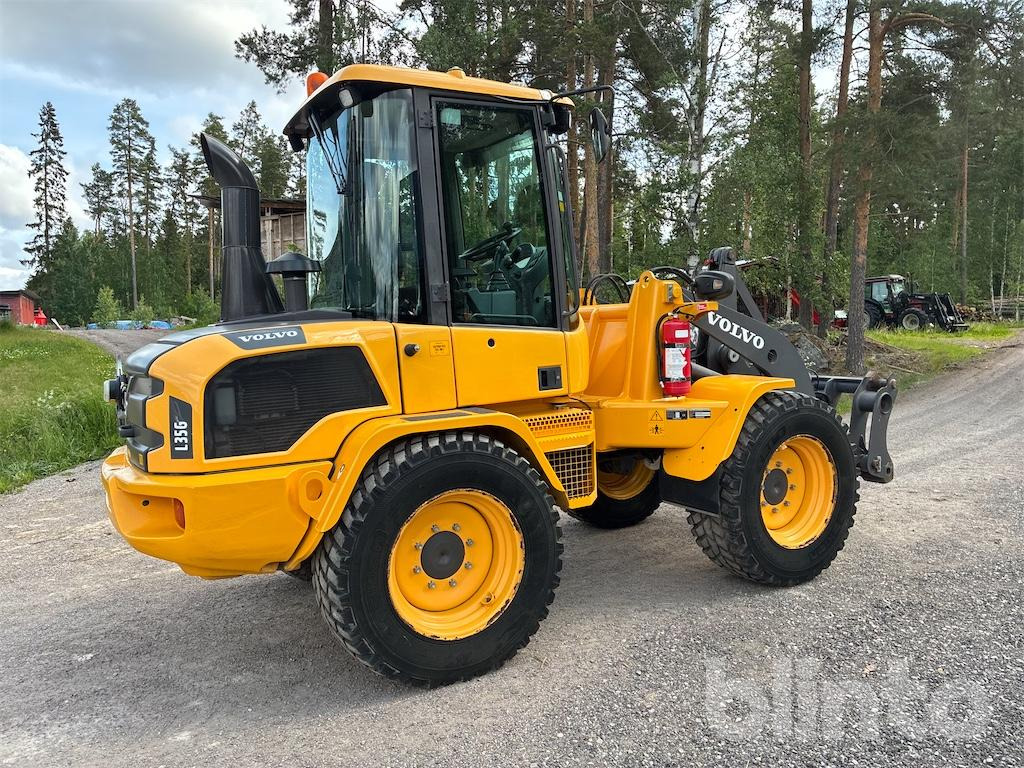 اللودر بعجل Volvo L35G: صورة 6