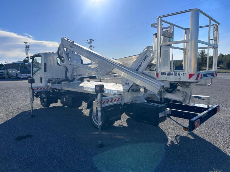 Isuzu HX200 - منصة تلسكوبية محمولة على شاحنة: صورة 1 Isuzu HX200 - منصة تلسكوبية محمولة على شاحنة: صورة 1