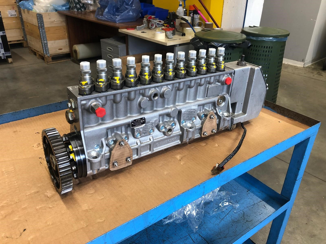 POMPA INIEZIONE MOTORE MAN D2842 - مضخة وقود: صورة 2 POMPA INIEZIONE MOTORE MAN D2842 - مضخة وقود: صورة 2