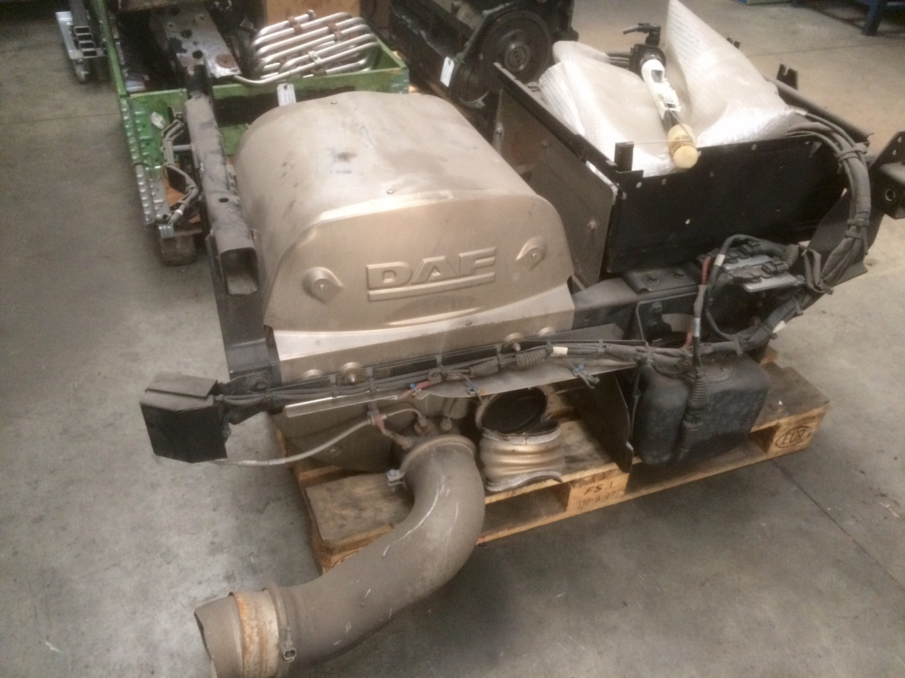 SILENZIATORE DI SCARICO USATO DAF CF85 - كاتم الصوت: صورة 1 SILENZIATORE DI SCARICO USATO DAF CF85 - كاتم الصوت: صورة 1