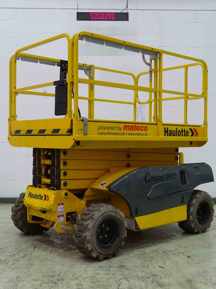 Haulotte COMPACT12RTE - آلات البناء: صورة 1 Haulotte COMPACT12RTE - آلات البناء: صورة 1