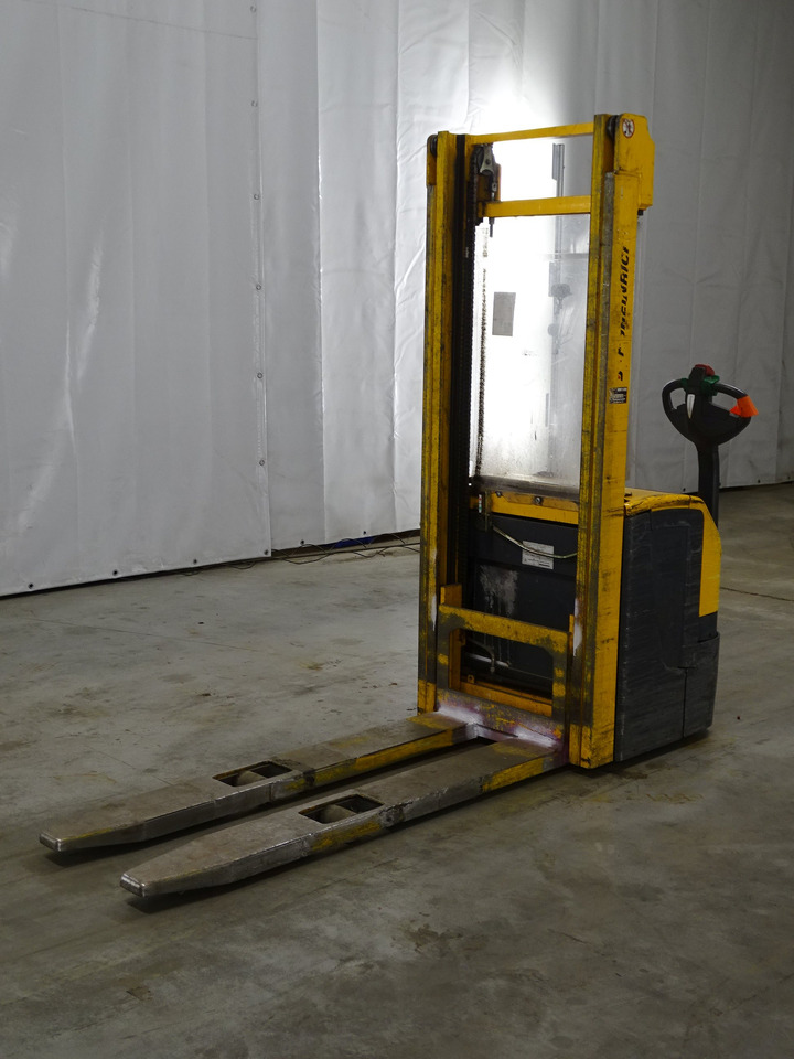 Jungheinrich EJC216/1590MM - آلة التكديس: صورة 1 Jungheinrich EJC216/1590MM - آلة التكديس: صورة 1