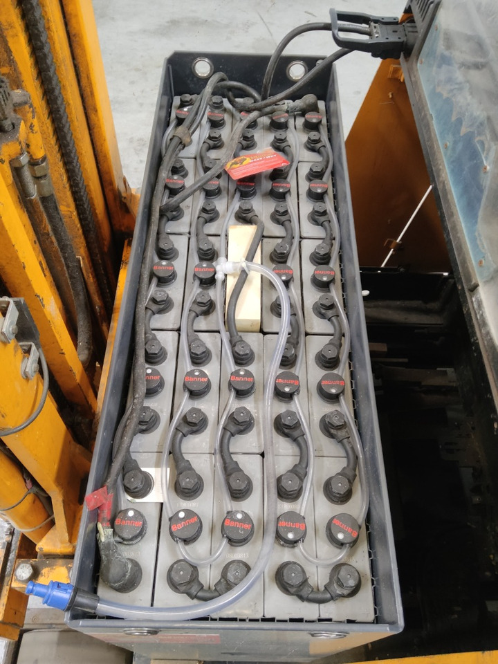 Jungheinrich ETMA13,5 - شاحنة مناوِلة: صورة 4 Jungheinrich ETMA13,5 - شاحنة مناوِلة: صورة 4