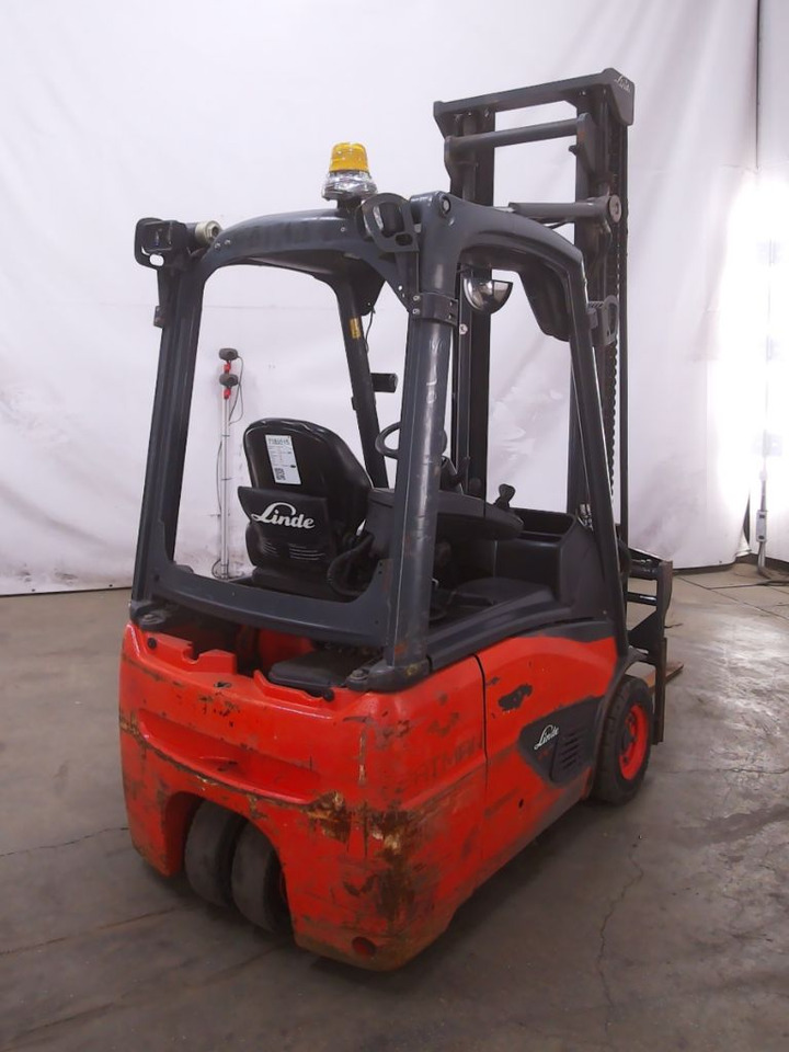 Linde E16C-02 - رافعة شوكية كهربائية: صورة 2 Linde E16C-02 - رافعة شوكية كهربائية: صورة 2