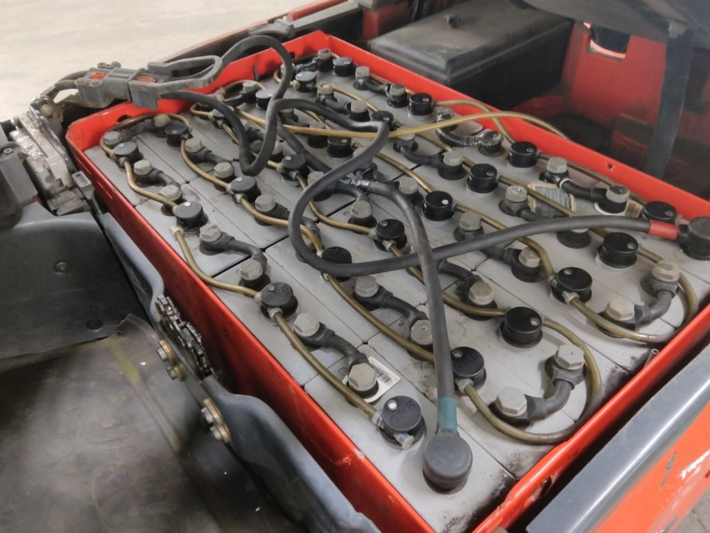 Linde E16C-02 - رافعة شوكية كهربائية: صورة 4 Linde E16C-02 - رافعة شوكية كهربائية: صورة 4