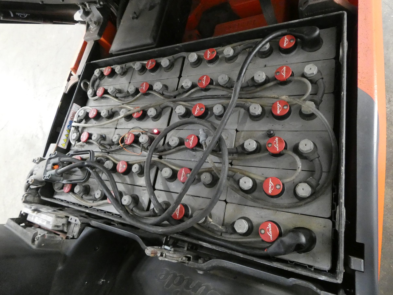 Linde E16C-02 - رافعة شوكية كهربائية: صورة 4 Linde E16C-02 - رافعة شوكية كهربائية: صورة 4
