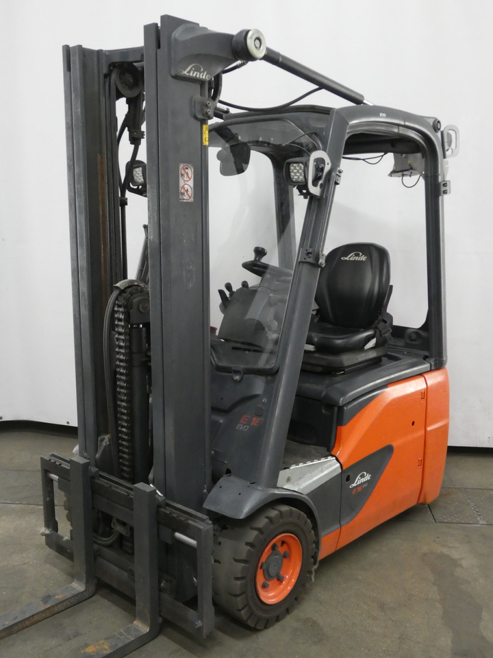 Linde E16C-02 - رافعة شوكية كهربائية: صورة 1 Linde E16C-02 - رافعة شوكية كهربائية: صورة 1