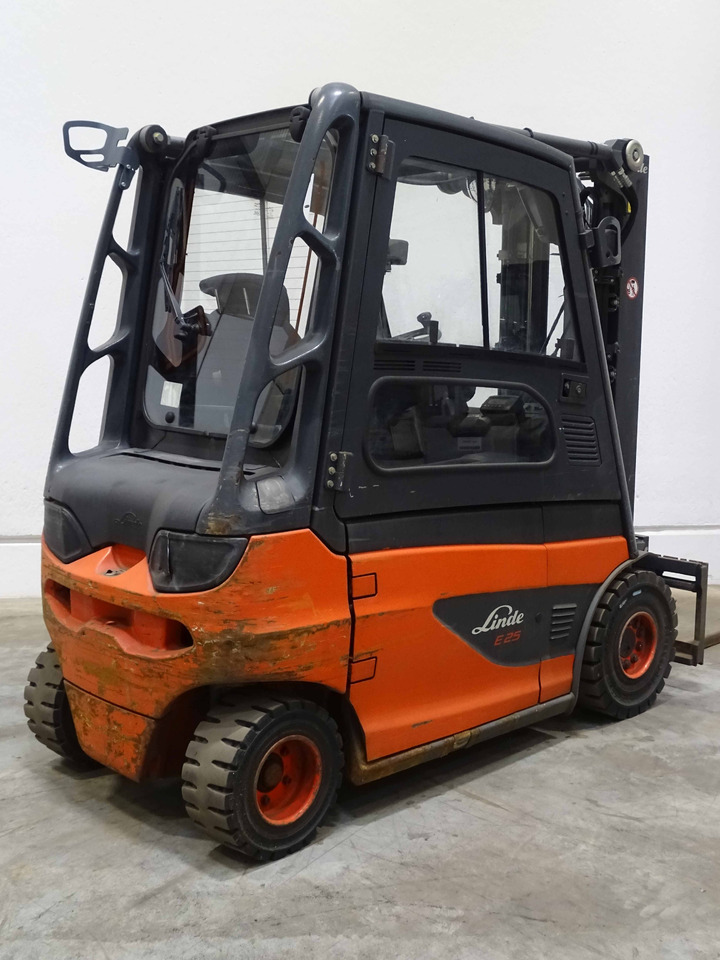 Linde E25-01 - رافعة شوكية كهربائية: صورة 2 Linde E25-01 - رافعة شوكية كهربائية: صورة 2