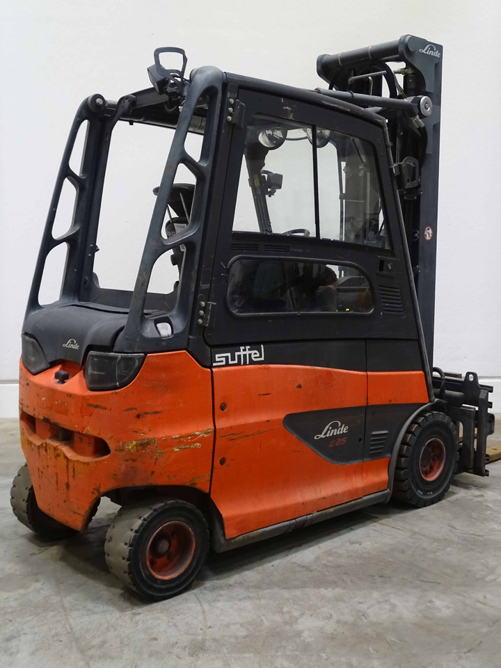 Linde E25HL-01/600 - رافعة شوكية كهربائية: صورة 2 Linde E25HL-01/600 - رافعة شوكية كهربائية: صورة 2