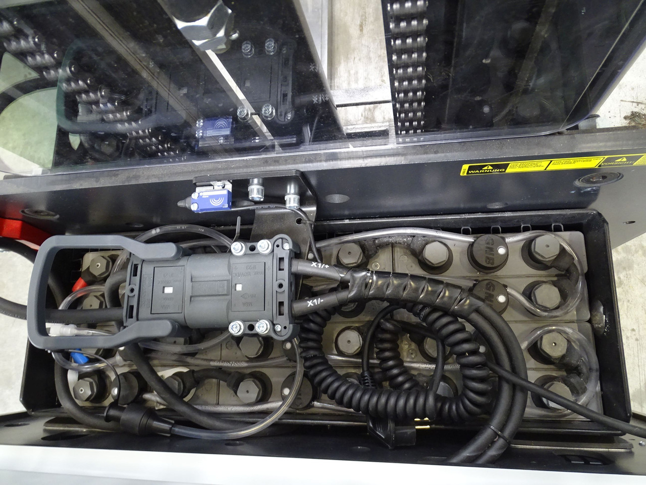 Mitsubishi SBP12N3 - آلة التكديس: صورة 4 Mitsubishi SBP12N3 - آلة التكديس: صورة 4