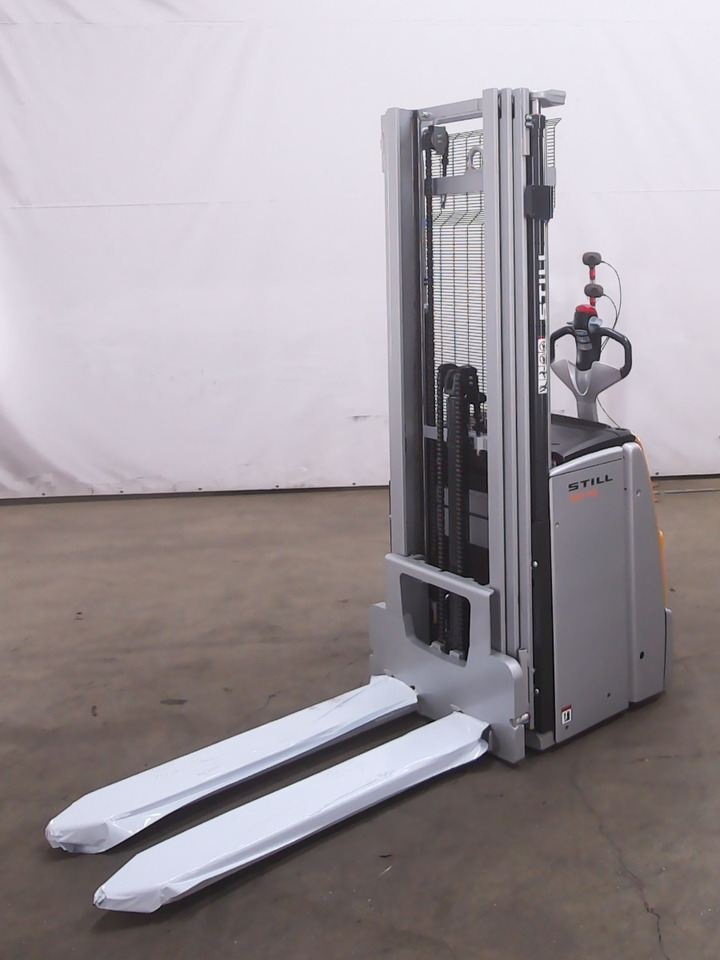 Still EXV16/BATT.NEU - آلة التكديس: صورة 1 Still EXV16/BATT.NEU - آلة التكديس: صورة 1