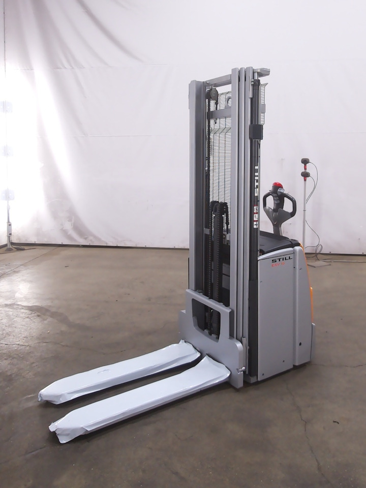 Still EXV16/BATT.NEU - آلة التكديس: صورة 1 Still EXV16/BATT.NEU - آلة التكديس: صورة 1