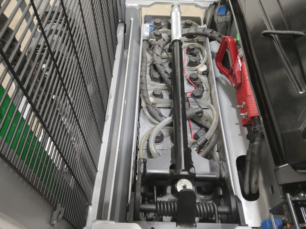 Still EXV16I/BATT.NEU - آلة التكديس: صورة 4 Still EXV16I/BATT.NEU - آلة التكديس: صورة 4