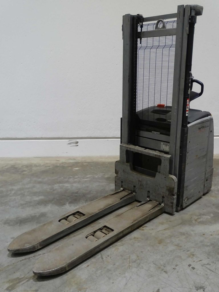 آلة التكديس Still EXV20I: صورة 1