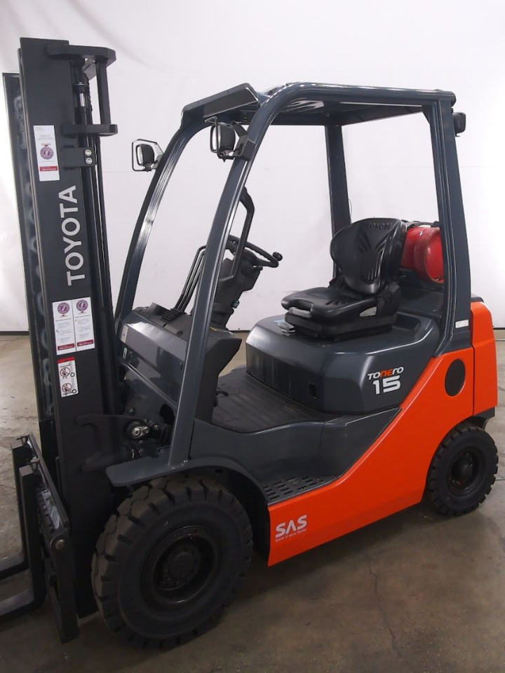 Toyota 02-8FGF15 - رافعة شوكية تعمل بالغاز: صورة 4 Toyota 02-8FGF15 - رافعة شوكية تعمل بالغاز: صورة 4