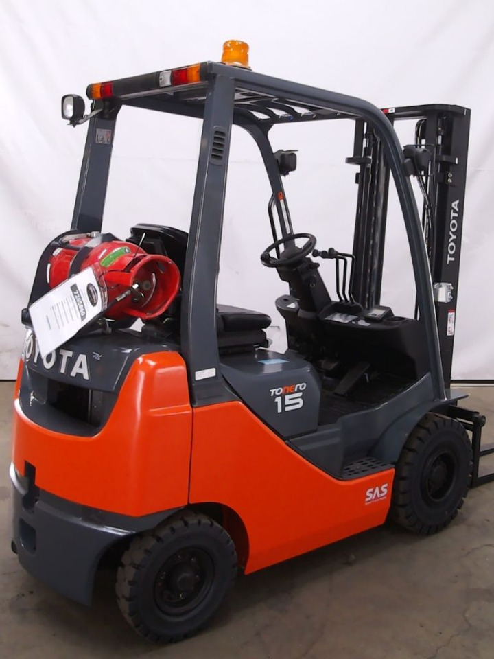 Toyota 02-8FGF15 - رافعة شوكية تعمل بالغاز: صورة 5 Toyota 02-8FGF15 - رافعة شوكية تعمل بالغاز: صورة 5