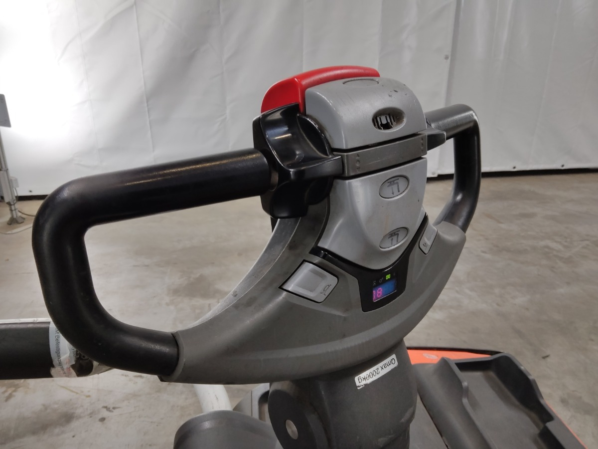 Toyota LPE200 - شاحنة باليت: صورة 3 Toyota LPE200 - شاحنة باليت: صورة 3