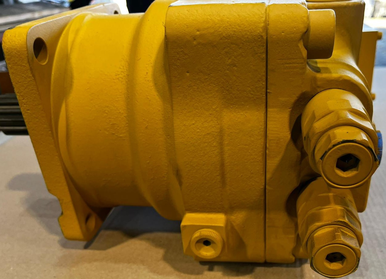 CATERPILLAR 177-2459 Swing Motor Assembly – OEM Caterpillar Hydraulic Motor (324D / 322C-Series) - نظام الهيدروليك - آليات: صورة 2 CATERPILLAR 177-2459 Swing Motor Assembly – OEM Caterpillar Hydraulic Motor (324D / 322C-Series) - نظام الهيدروليك - آليات: صورة 2