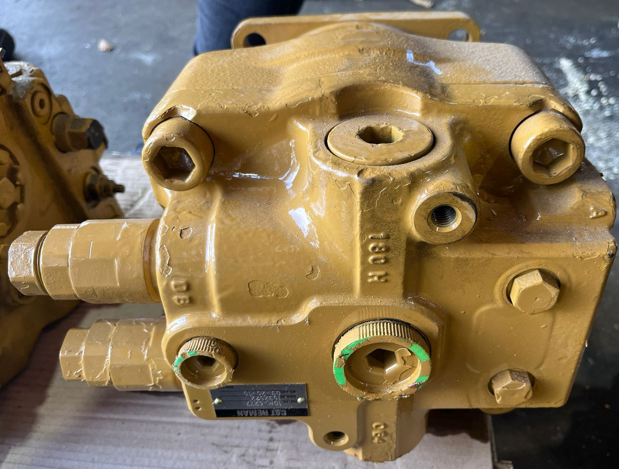 CATERPILLAR Hidraulik Motor 10R-6277 - مضخة هيدروليكية - حفارة: صورة 3 CATERPILLAR Hidraulik Motor 10R-6277 - مضخة هيدروليكية - حفارة: صورة 3