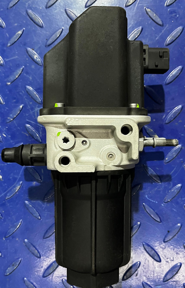MERCEDES-BENZ AdBlue Pump Reconditioned Mercedes Actros MP5 - خزان AdBlue (محلول من اليوريا والماء): صورة 3 MERCEDES-BENZ AdBlue Pump Reconditioned Mercedes Actros MP5 - خزان AdBlue (محلول من اليوريا والماء): صورة 3