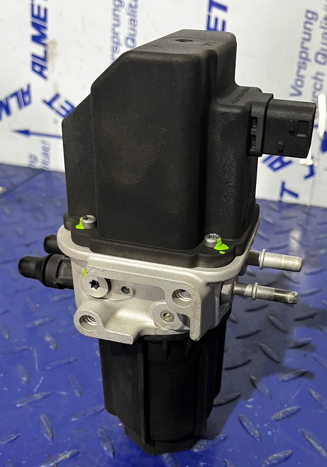MERCEDES-BENZ AdBlue Pump Reconditioned Mercedes Actros MP5 - خزان AdBlue (محلول من اليوريا والماء): صورة 1 MERCEDES-BENZ AdBlue Pump Reconditioned Mercedes Actros MP5 - خزان AdBlue (محلول من اليوريا والماء): صورة 1