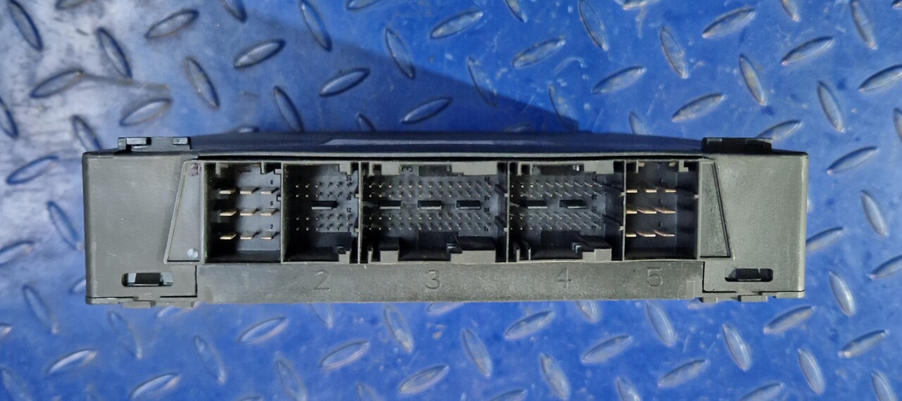 MERCEDES-BENZ Control Device Actros Mp4 CPC3 A0044464702 - قطع غيار - آليات: صورة 2 MERCEDES-BENZ Control Device Actros Mp4 CPC3 A0044464702 - قطع غيار - آليات: صورة 2