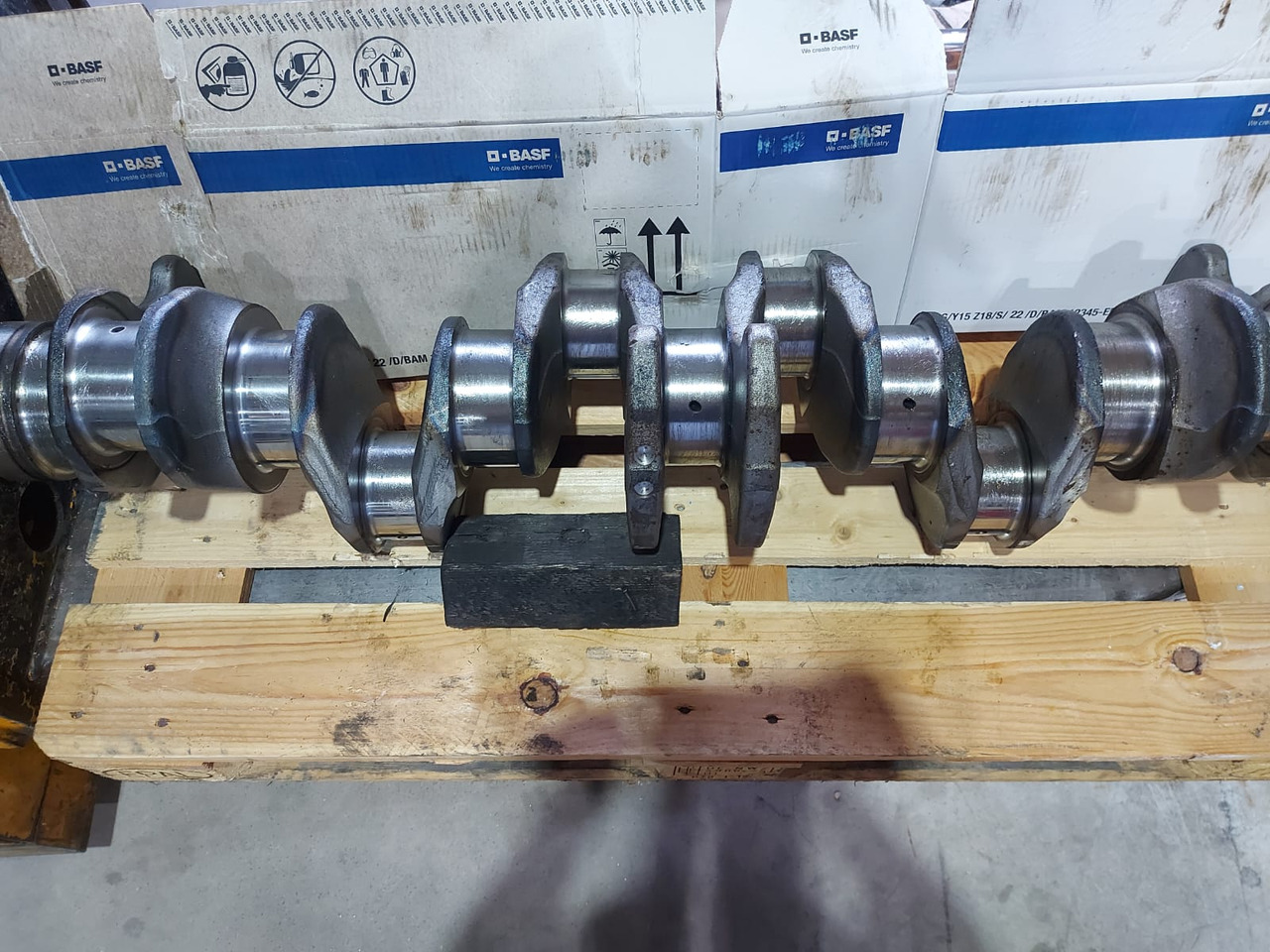 Mercedes Crankshaft OM473 Euro 6 - عمود الكرنك: صورة 1 Mercedes Crankshaft OM473 Euro 6 - عمود الكرنك: صورة 1