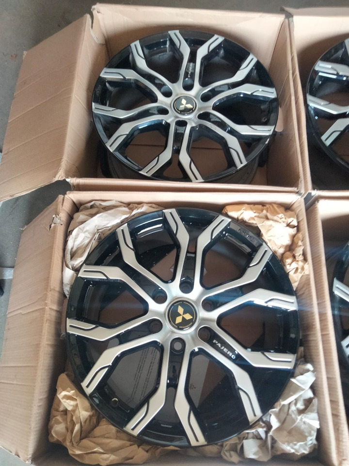 Mitsubishi Pajero L200 20 Zoll original Rims KBA50710 - الجنوط - سيارة: صورة 2 Mitsubishi Pajero L200 20 Zoll original Rims KBA50710 - الجنوط - سيارة: صورة 2