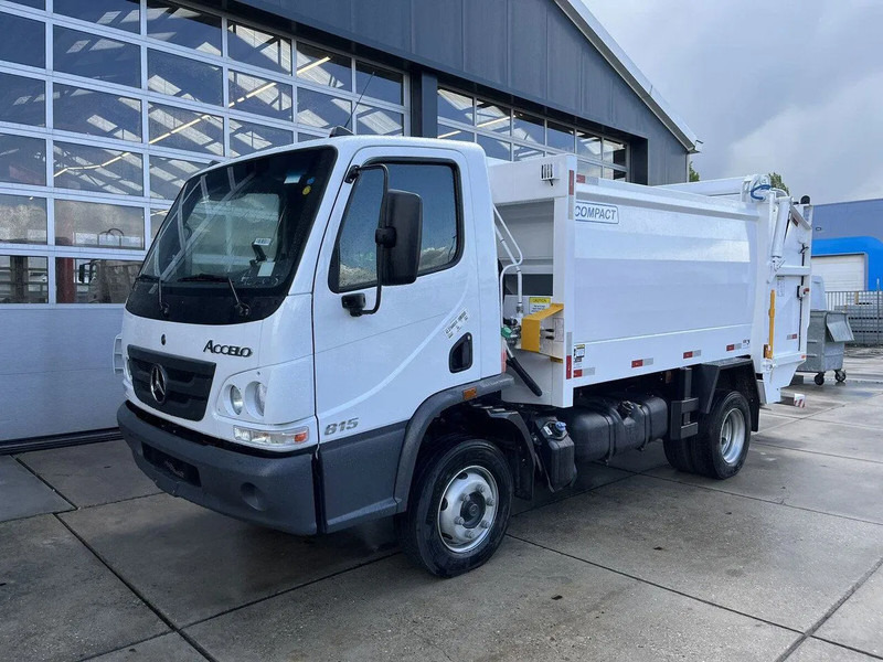 Mercedes-Benz Accelo 815 4x2 Garbage Compactor (2 units) Accelo 815 4x2 Garbage Compactor (2 units) - شاحنة النفايات: صورة 1 Mercedes-Benz Accelo 815 4x2 Garbage Compactor (2 units) Accelo 815 4x2 Garbage Compactor (2 units) - شاحنة النفايات: صورة 1